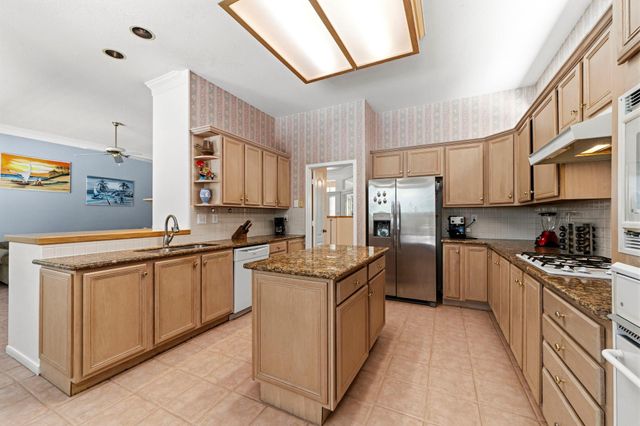 185 Purple Slate Place, The Woodlands, TX 77381