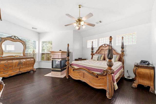 185 Purple Slate Place, The Woodlands, TX 77381