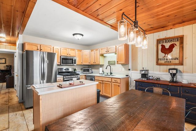 726 Gage Drive, Hiawassee, GA 30546