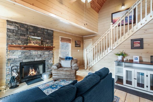 726 Gage Drive, Hiawassee, GA 30546