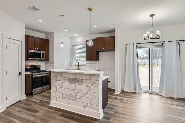 6820 Blue Dawn TRL 104, Austin, TX 78744