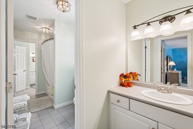 14 Seneca Lake Ter, Sparta Twp., NJ 07871