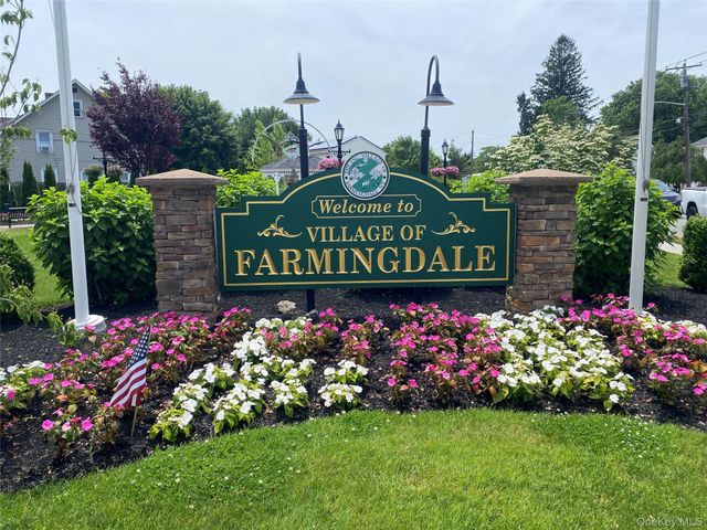 156 Jervis Avenue 156, Farmingdale, NY 11735