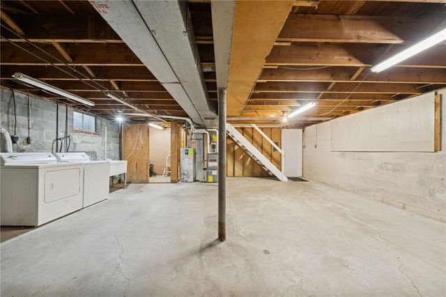 116 Grange Rd, Hempfield Twp, PA 15601