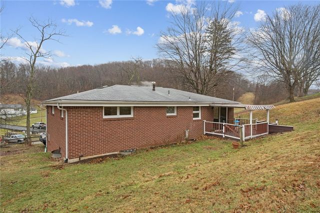 116 Grange Rd, Hempfield Twp, PA 15601