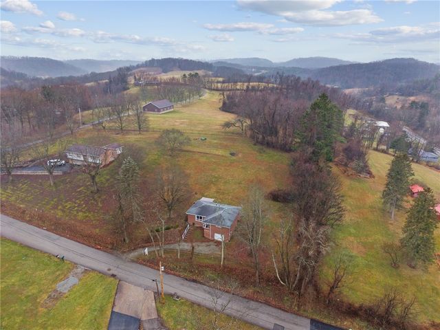 116 Grange Rd, Hempfield Twp, PA 15601