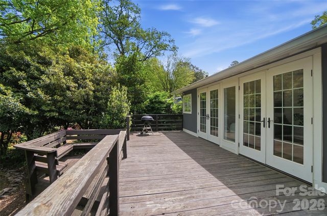 2221 E 8th Street, Charlotte, NC 28204