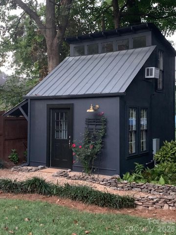 2221 E 8th Street, Charlotte, NC 28204