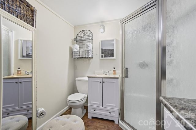 2221 E 8th Street, Charlotte, NC 28204