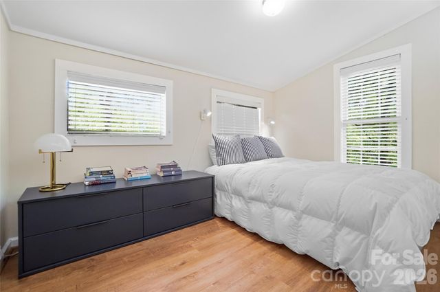 2221 E 8th Street, Charlotte, NC 28204