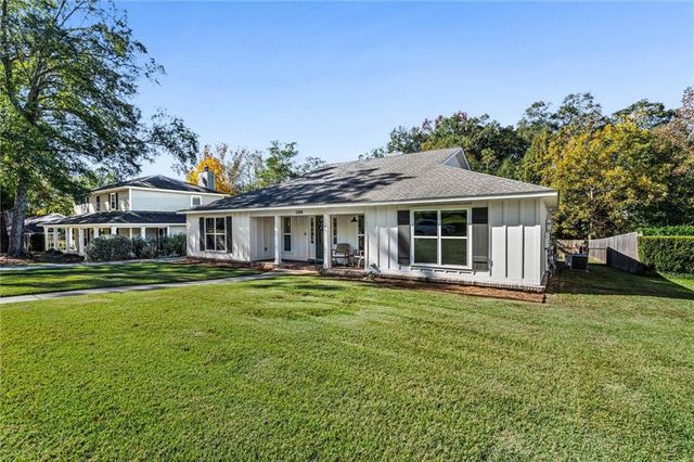 2208 Pine Needle E Drive, Mobile, AL 36609