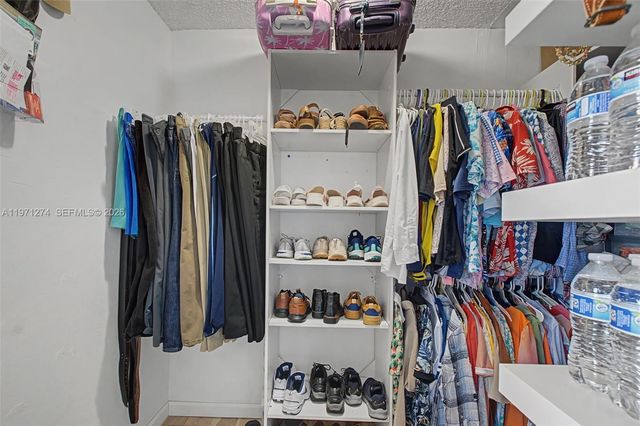 399 NW 72nd Ave 320, Miami, FL 33126