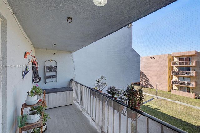 399 NW 72nd Ave 320, Miami, FL 33126