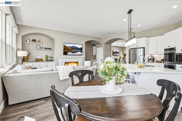 1161 Lexington Way, Livermore, CA 94550