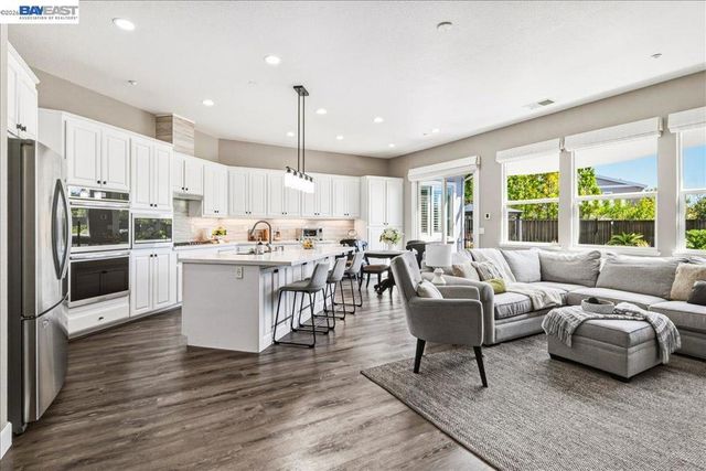 1161 Lexington Way, Livermore, CA 94550