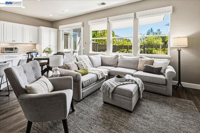 1161 Lexington Way, Livermore, CA 94550