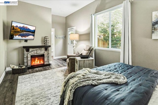 1161 Lexington Way, Livermore, CA 94550