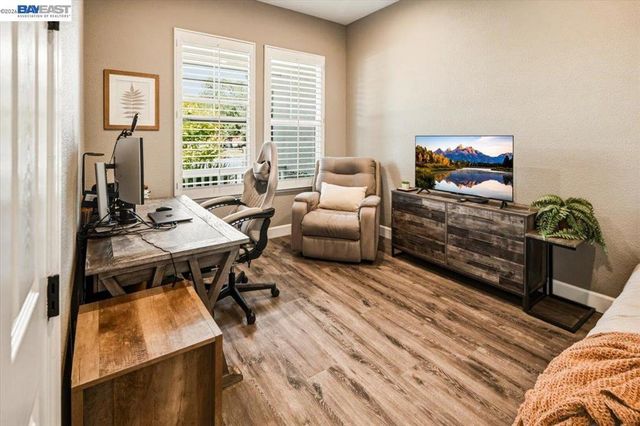 1161 Lexington Way, Livermore, CA 94550