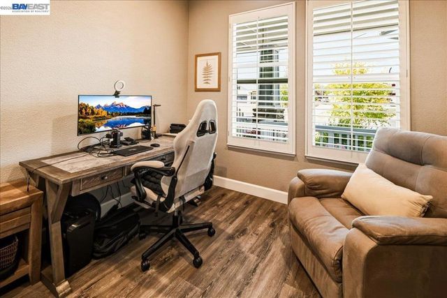 1161 Lexington Way, Livermore, CA 94550