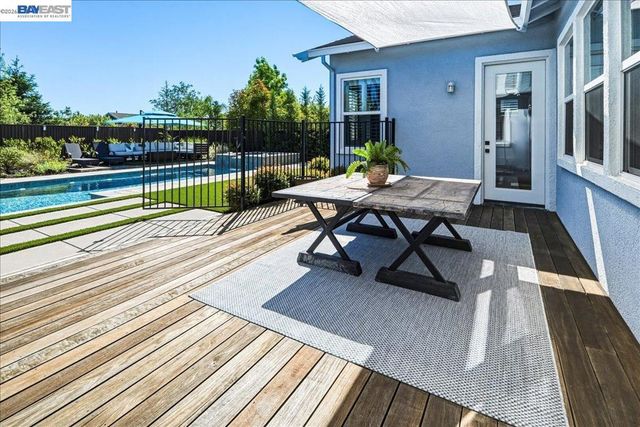 1161 Lexington Way, Livermore, CA 94550