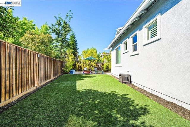 1161 Lexington Way, Livermore, CA 94550