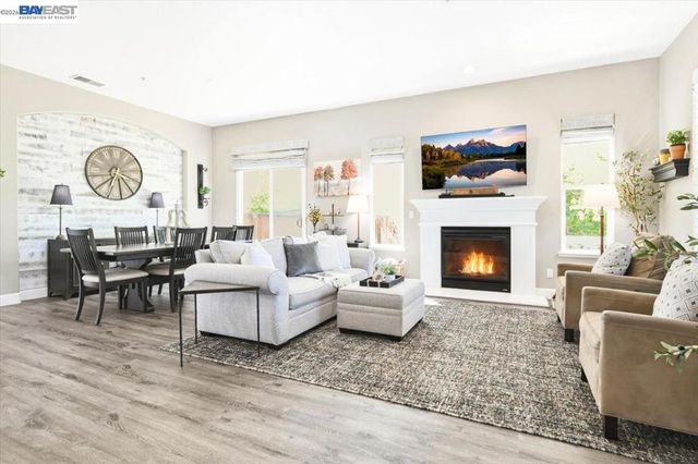 1161 Lexington Way, Livermore, CA 94550
