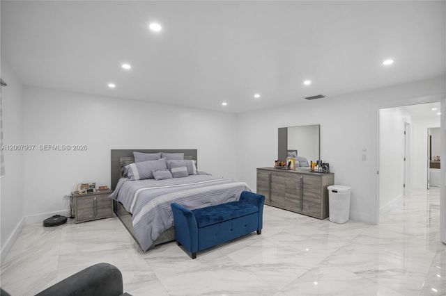 14005 SW 17th Ter, Miami, FL 33175