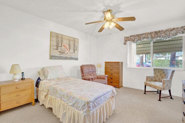 142 Lake Pine Circle B-1, Greenacres, FL 33463