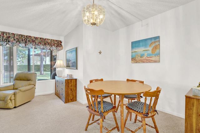 142 Lake Pine Circle B-1, Greenacres, FL 33463