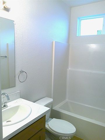 1020 BRADBOURNE Avenue 22, Duarte, CA 91010