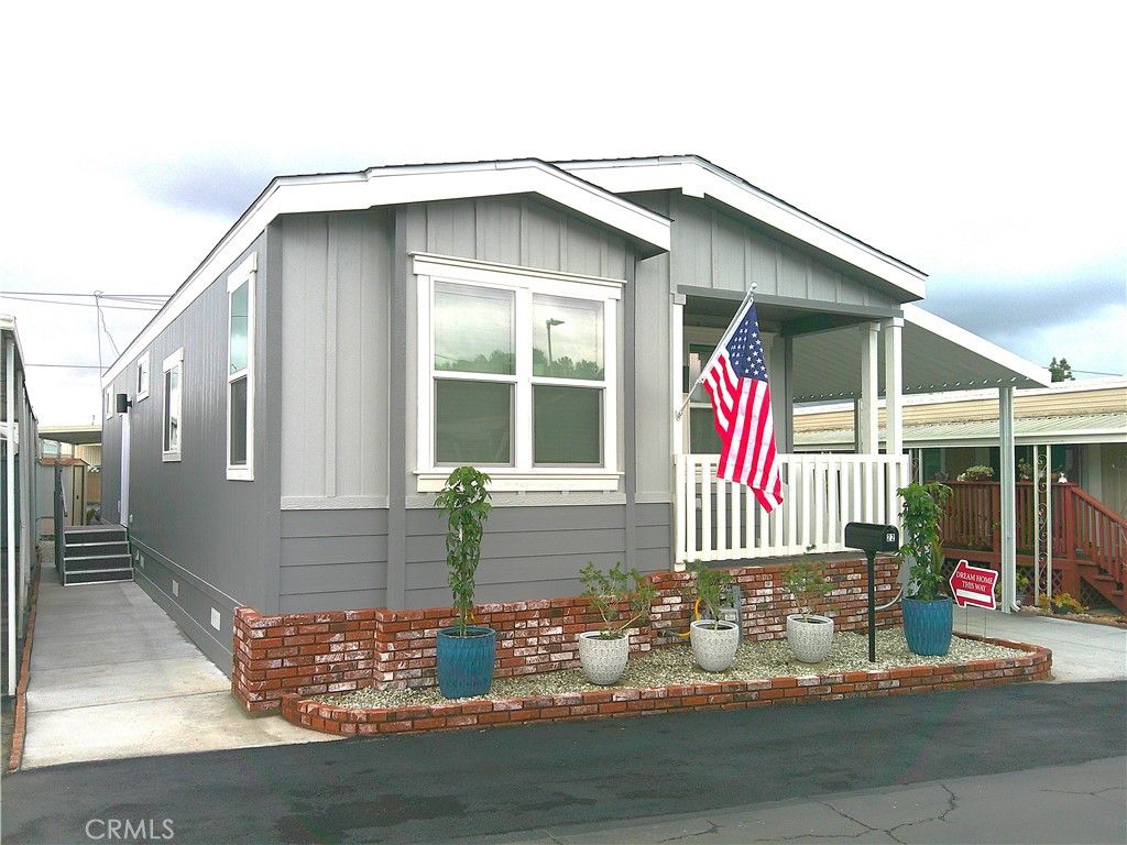 1020 BRADBOURNE Avenue 22, Duarte, CA 91010