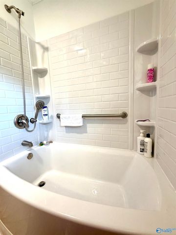 1080 Garmon Road, Gadsden, AL 35901