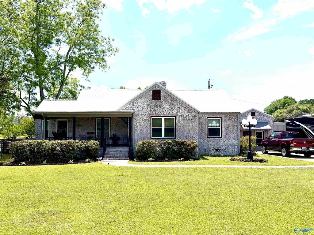 1080 Garmon Road, Gadsden, AL 35901