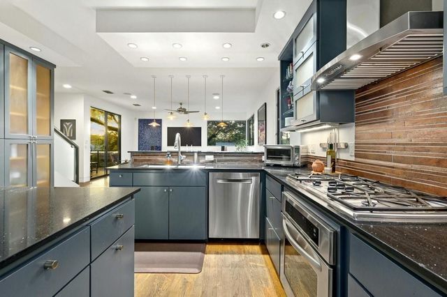 1402 Alta Vista Ave, Austin, TX 78704