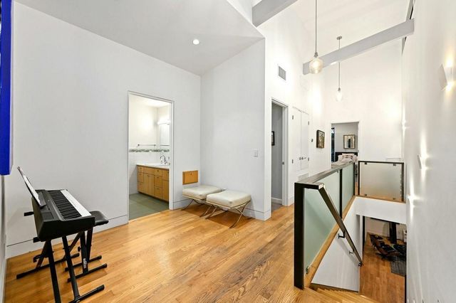 1402 Alta Vista Ave, Austin, TX 78704