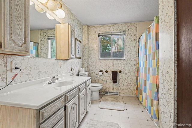 4157 Betty Lee Boulevard, Gladwin, MI 48624