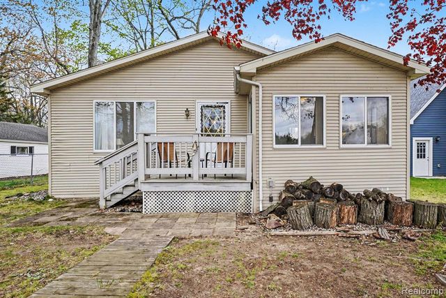4157 Betty Lee Boulevard, Gladwin, MI 48624