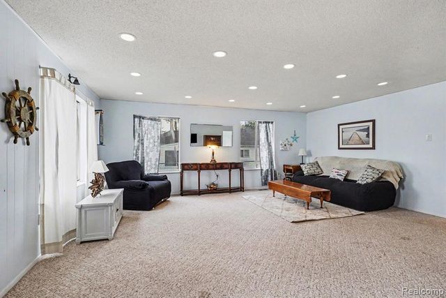 4157 Betty Lee Boulevard, Gladwin, MI 48624