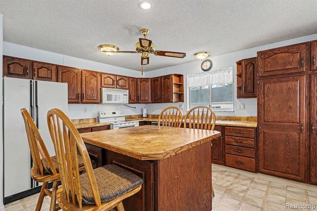 4157 Betty Lee Boulevard, Gladwin, MI 48624