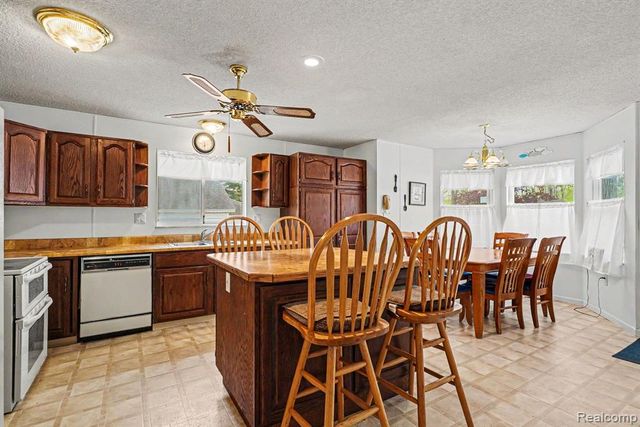 4157 Betty Lee Boulevard, Gladwin, MI 48624