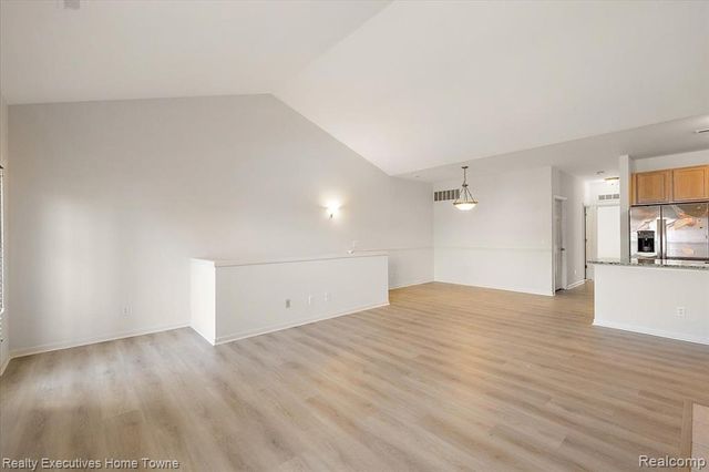 1180 Alameda Boulevard, Troy, MI 48085