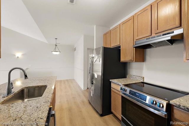 1180 Alameda Boulevard, Troy, MI 48085