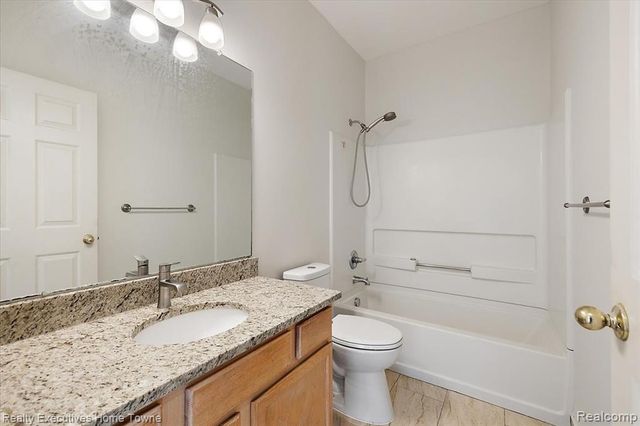 1180 Alameda Boulevard, Troy, MI 48085