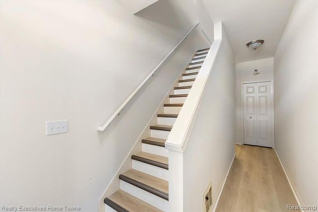 1180 Alameda Boulevard, Troy, MI 48085