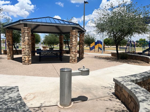 2489 E SEQUOIA Drive, Chandler, AZ 85286