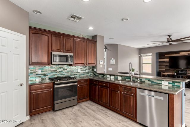 2489 E SEQUOIA Drive, Chandler, AZ 85286