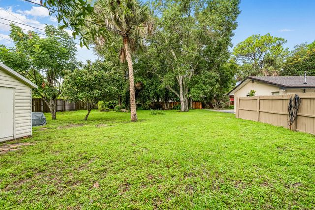 4153 1st Street SW, Vero Beach, FL 32968