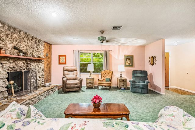 4153 1st Street SW, Vero Beach, FL 32968