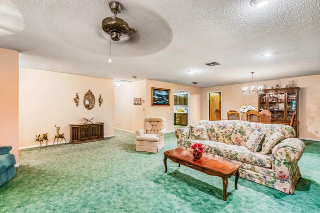 4153 1st Street SW, Vero Beach, FL 32968