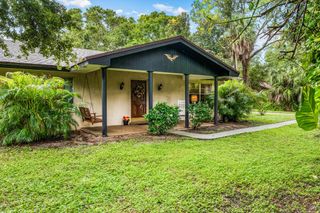 4153 1st Street SW, Vero Beach, FL 32968